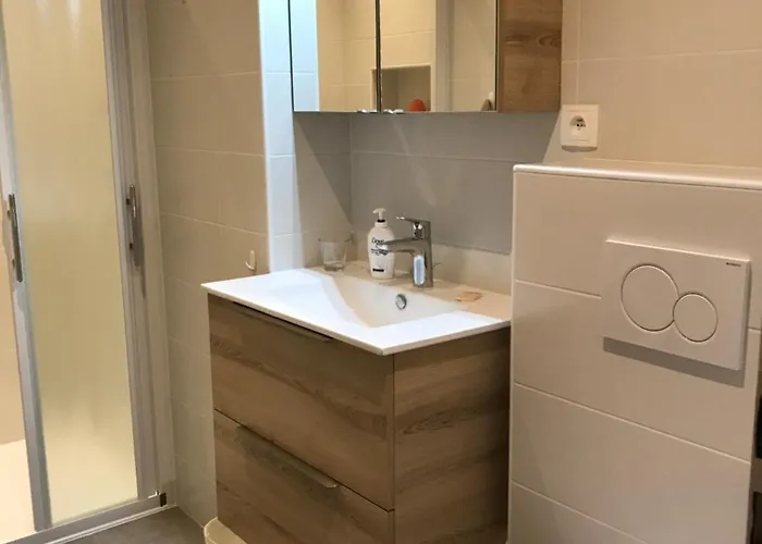Appartement Ambrunes 9 - Grand Rénové Dans Le Centre De *