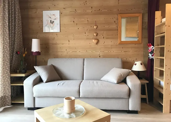Ambrunes 9 - Grand Rénové Dans Le Centre De Châtel