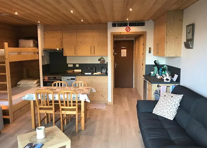 Ambrunes 9 - Grand Rénové Dans Le Centre De * Châtel