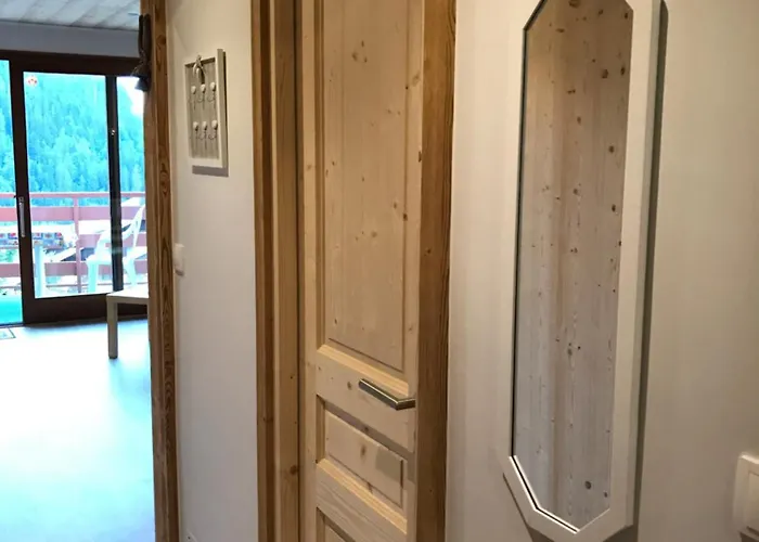 Ambrunes 9 - Grand Rénové Dans Le Centre De Appartement *