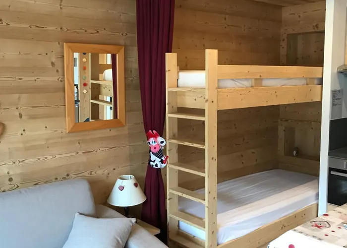 Ambrunes 9 - Grand Rénové Dans Le Centre De Châtel