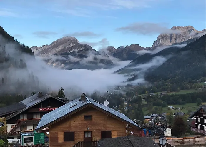 Ambrunes 9 - Grand Rénové Dans Le Centre De Châtel